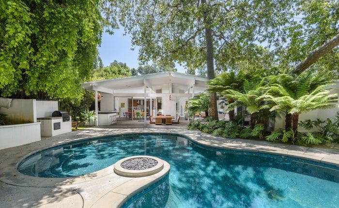 Mid Century Modern Brentwood House with pool