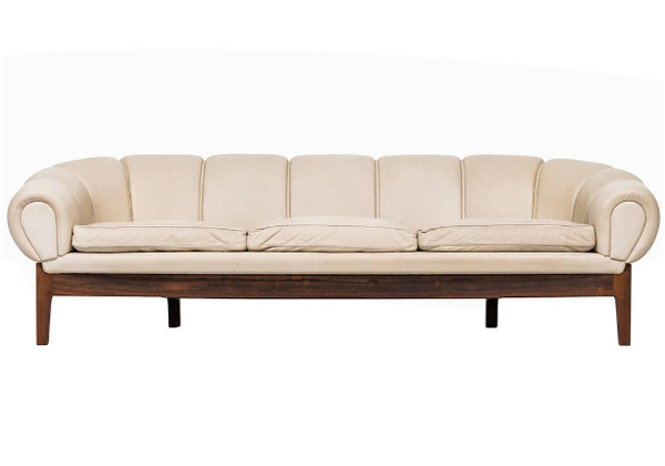 Illum Wikkelsø Croissant sofa