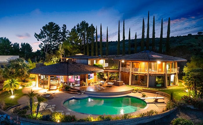 Exterior view of the Lewis Loughrey Encino Modernist estate by architect Donald G. Park