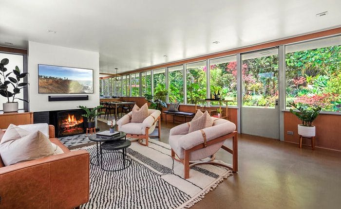 Living room of the historic Raphael Soriano Lukens House
