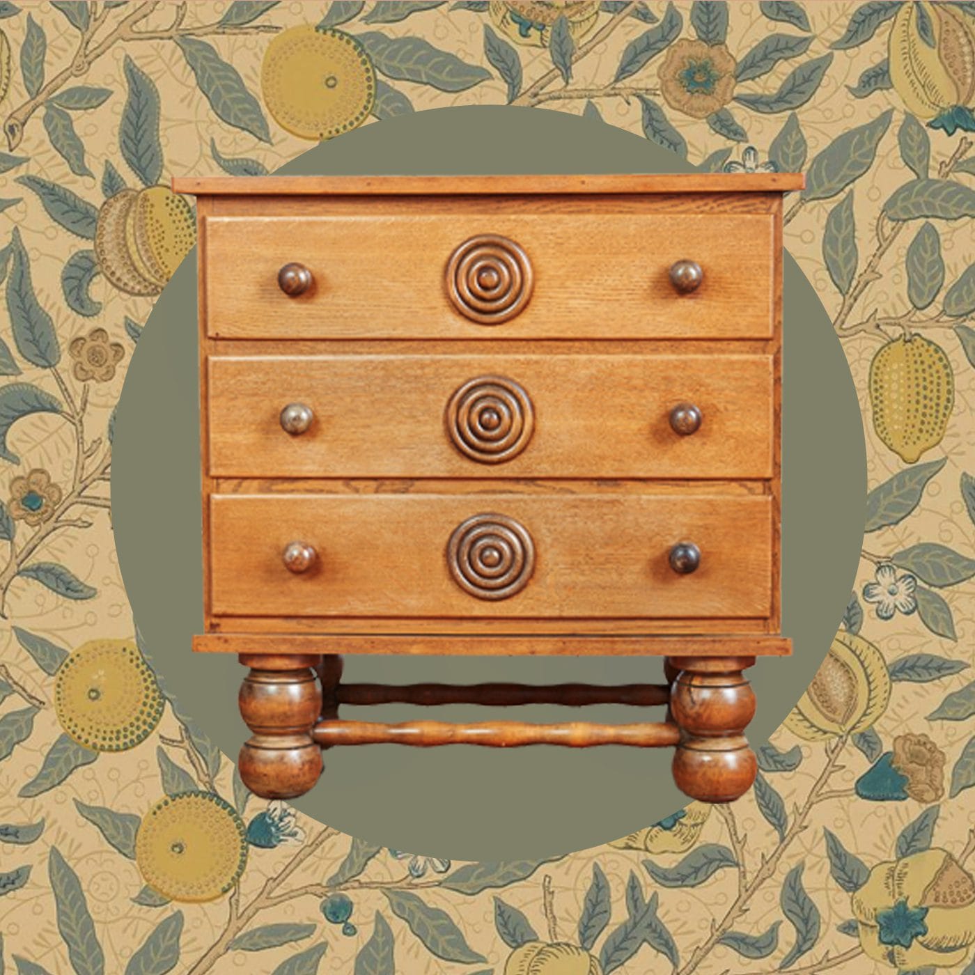 DISTINCTIVE DESIGNERS