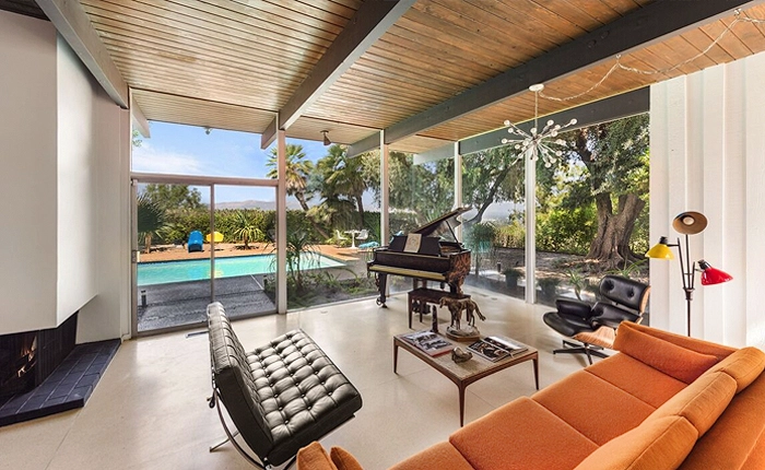 Living room of the Calvin House, A. Quincy Jones Tarzana home.