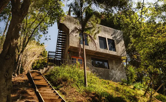 david-lynch-lloyd-wright-mid-century-house-12