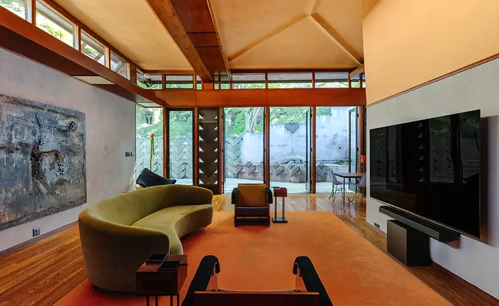 david-lynch-lloyd-wright-mid-century-house-3