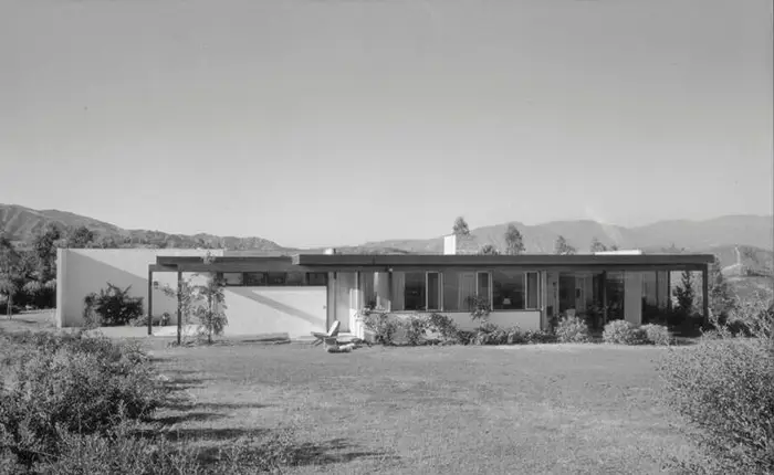 richard-neutra-mid-century-house-granada-hills-2