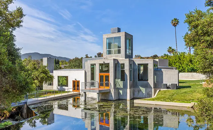 frank-gehry-sirmai-peterson-house-2