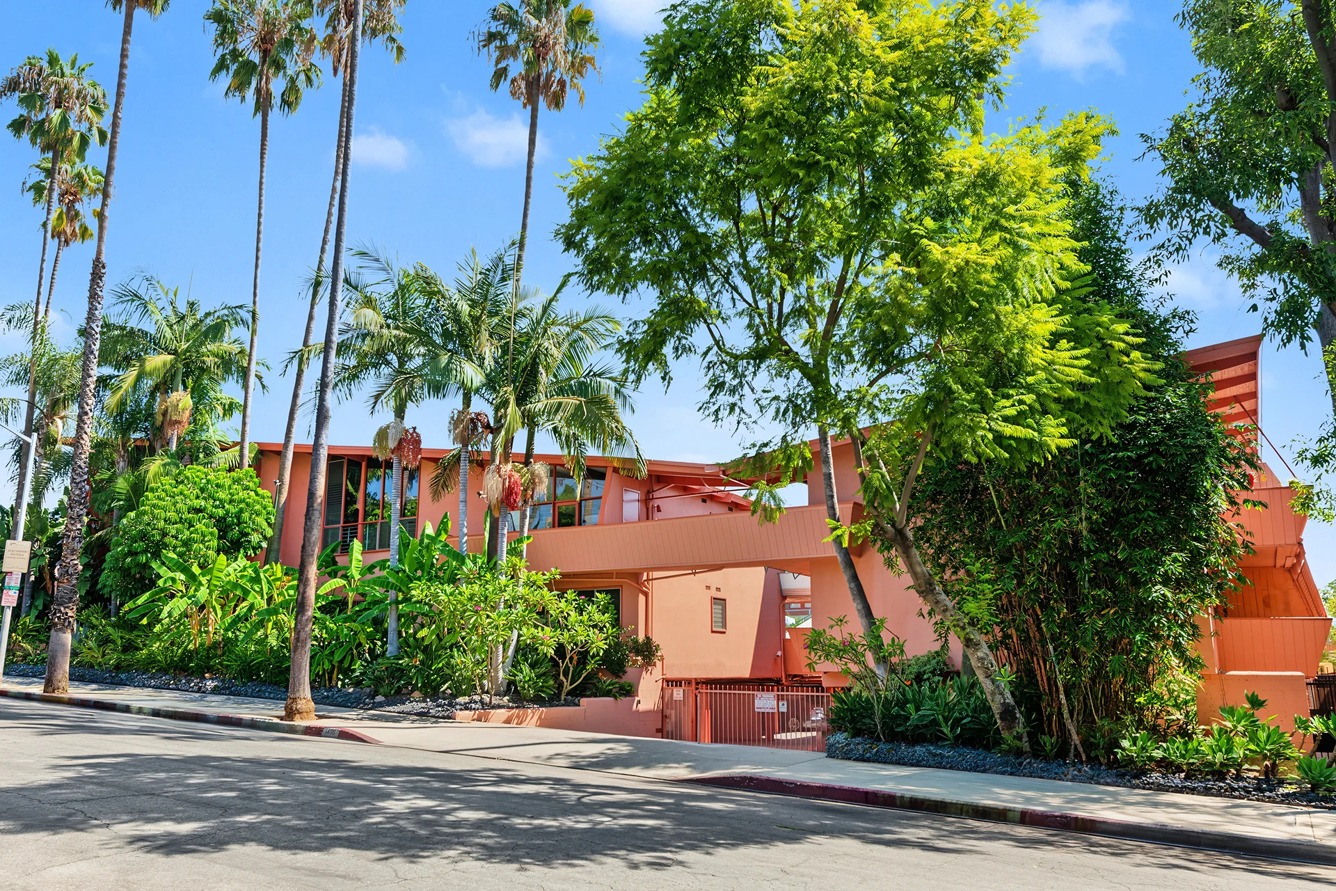 mid-century-edward-fickett-condo-1hi
