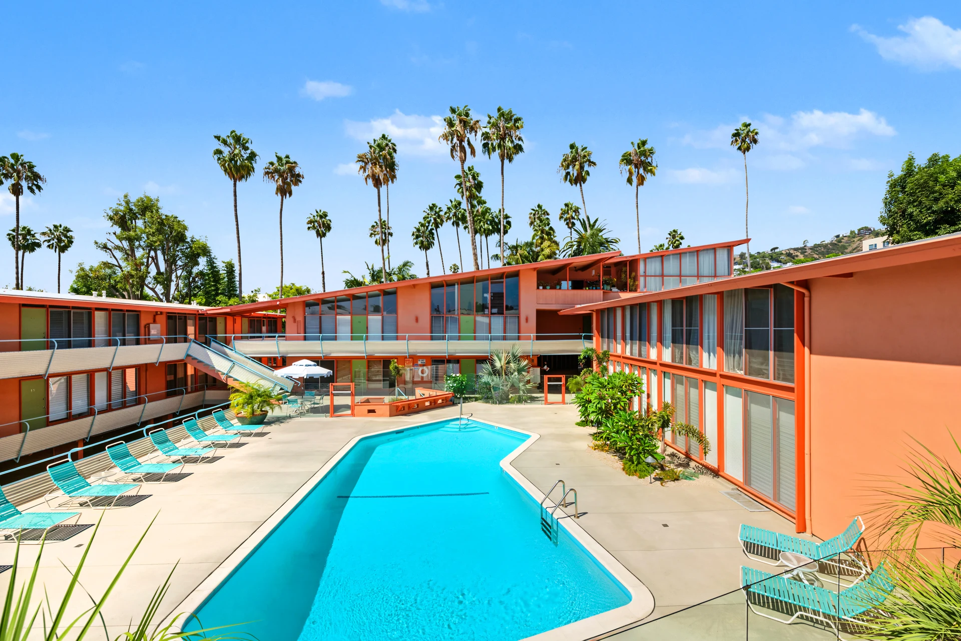 mid-century-edward-fickett-condo-20hi