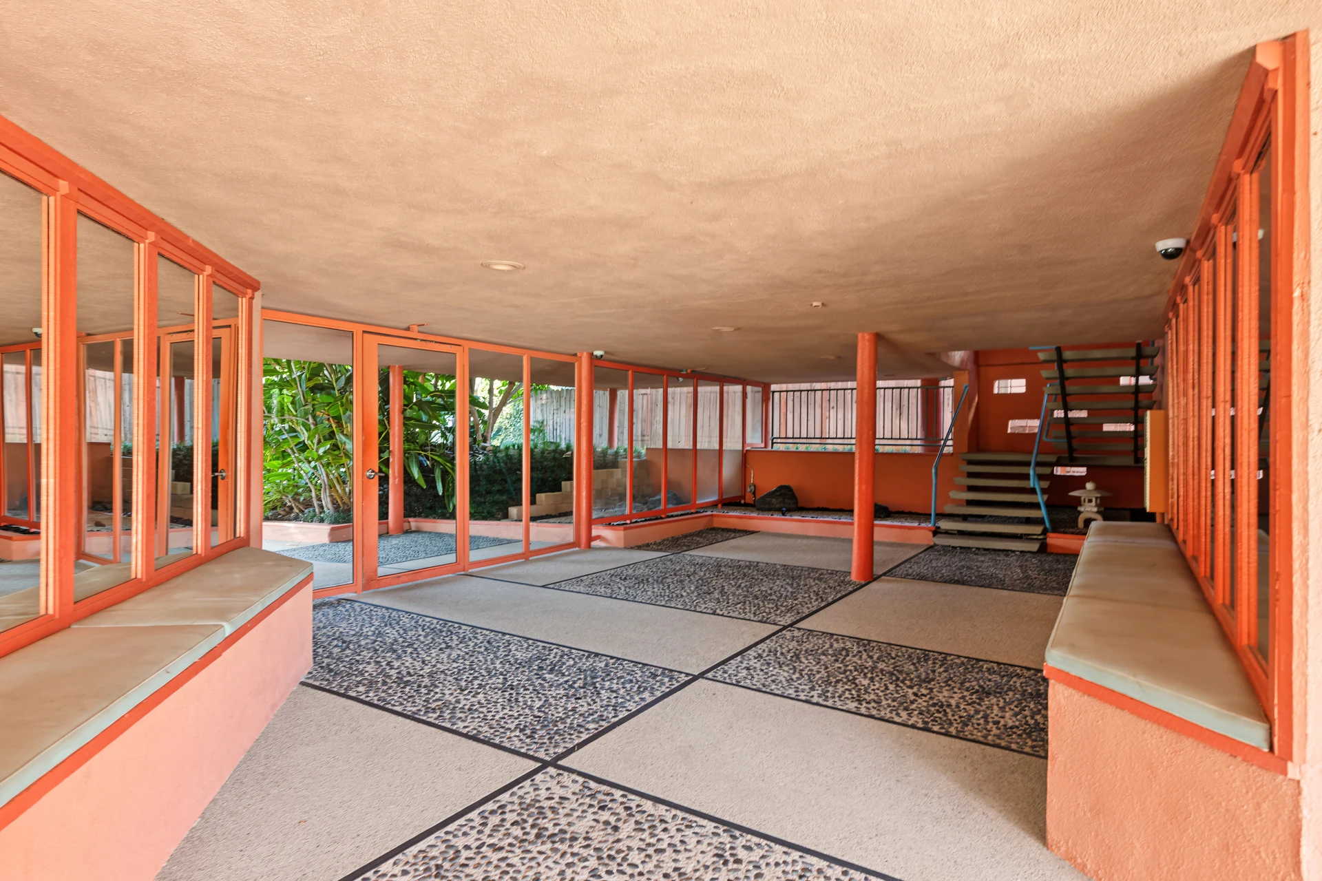 mid-century-edward-fickett-condo-4hi