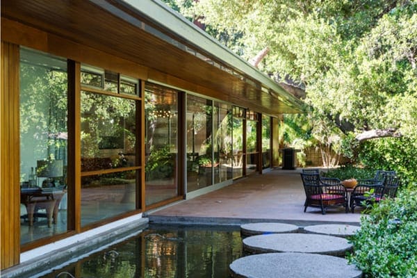 Modern Real Estate-Encino