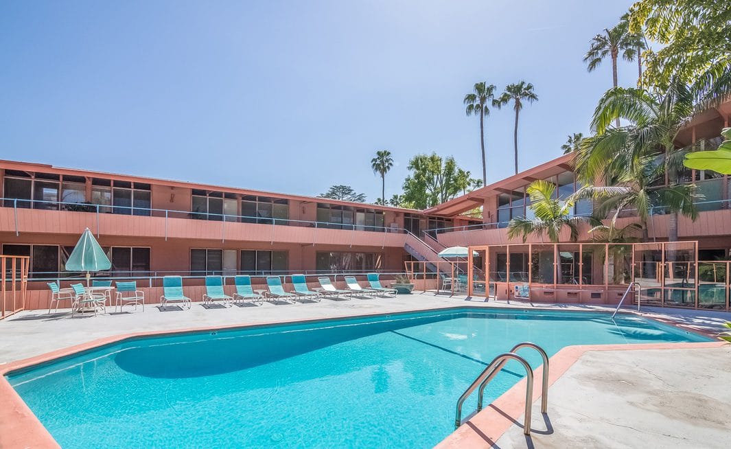 The Hollywood Riviera | Poolside