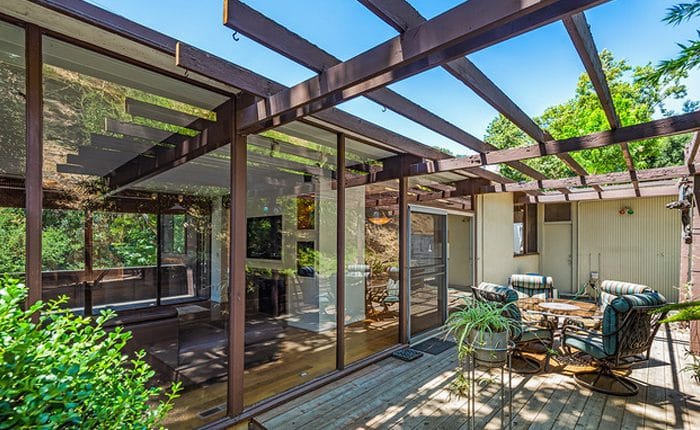 Mandeville Canyon Mid Century patio